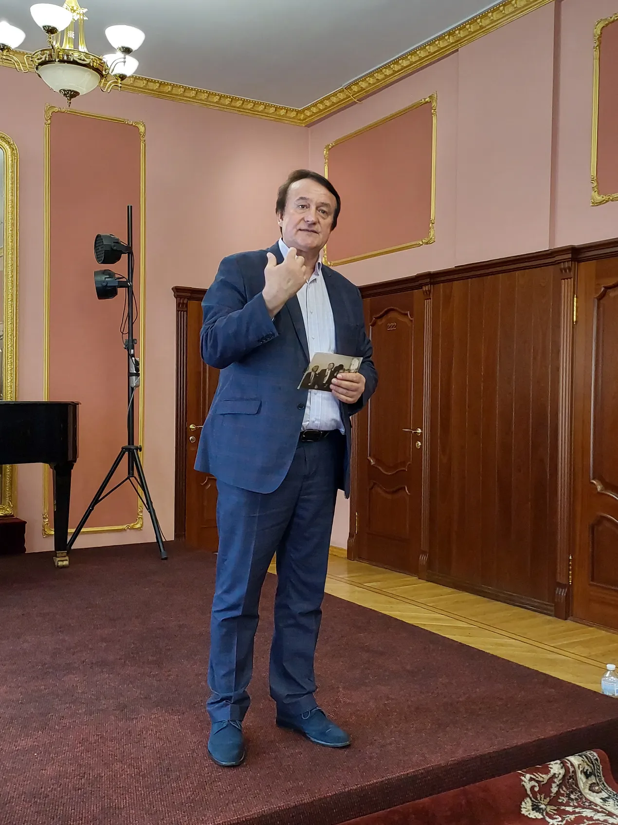 Виступ народного артиста України, професора Івана Дерди